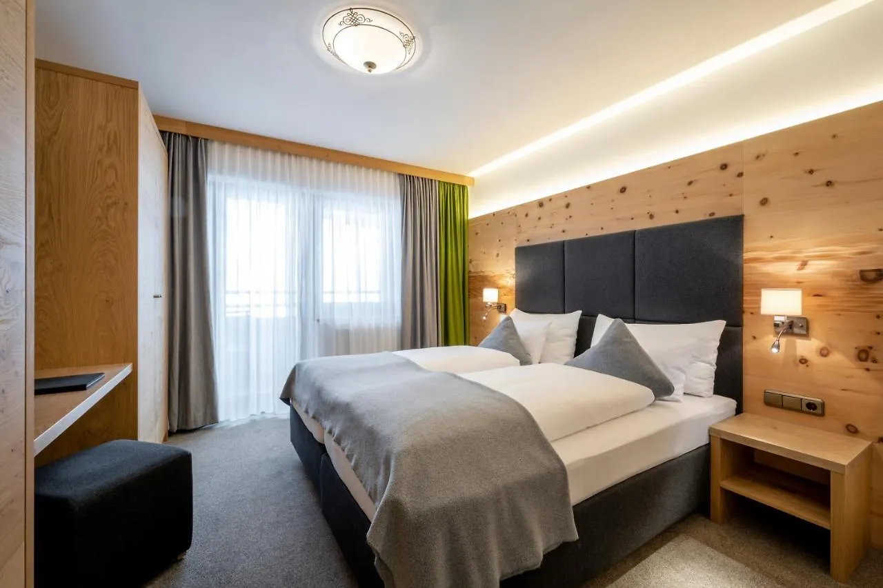 Ski & Bike Hotel Wiesenegg Saalbach-Hinterglemm