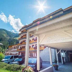 Hotell Jufa Alpenhotel Saalbach-jokercard Im Sommer Inklusive, Saalbach-Hinterglemm